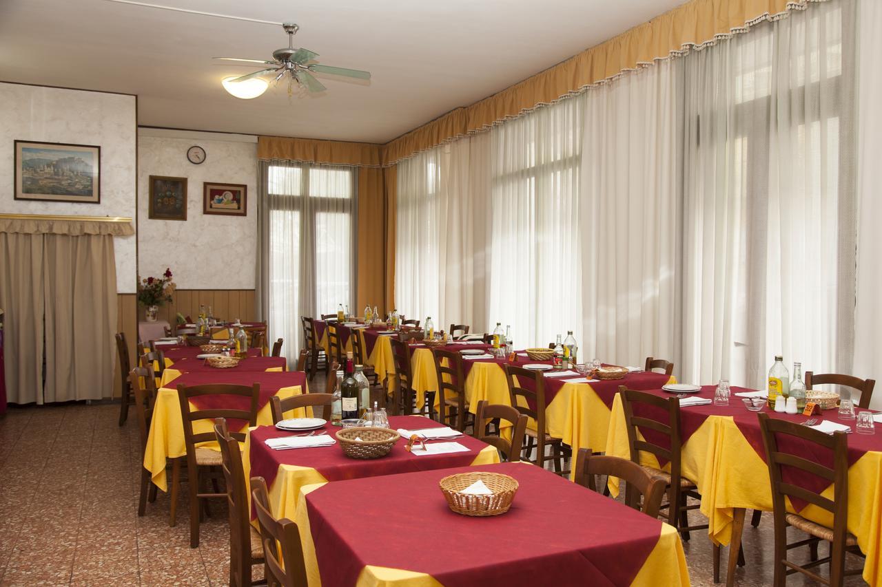 Hotel Taormina Lido di Jesolo Exteriör bild